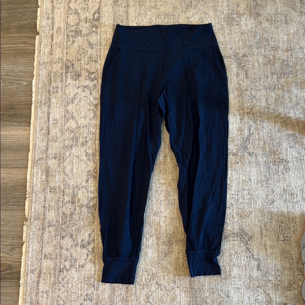 Lululemon Navy Blue High-Waisted Joggers/leggings